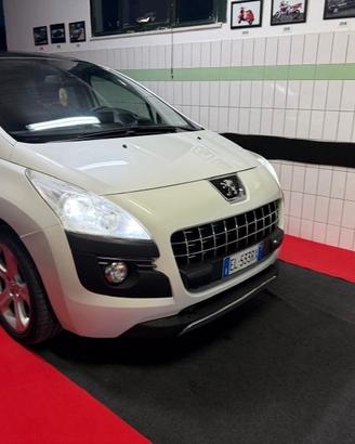 Peugeot 3008 1.6 e-HDi 112CV cambio robotizzato S.