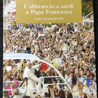 L'abbraccio ai sardi di Papa Francesco