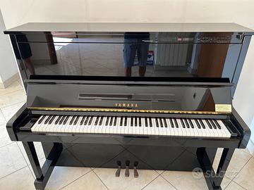 Pianoforte verticale Disklavier Yamaha MX100