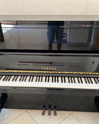 Pianoforte verticale Disklavier Yamaha MX100