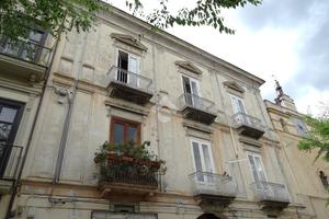 MULTILOCALE A CASTROVILLARI