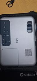 proiettore NEC  VT 560 con accessoru