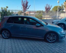 VOLKSWAGEN Golf 1,6 TDI 110CV R-LINE 12/2016