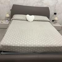 Camera da letto completa senza materasso