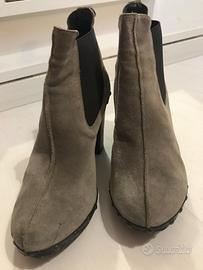 Stivaletto grigio con elastico