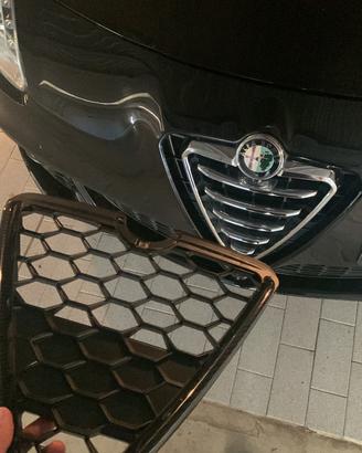 Mascherina Alfa romeo giulietta, Carbon look