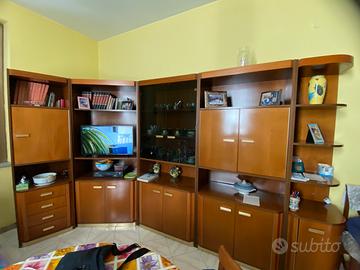 Parete attezxata soggiorno anni 90