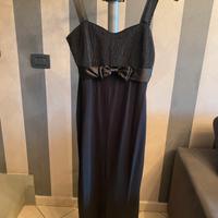 Abito da sera con tubino elegante nero e giacca