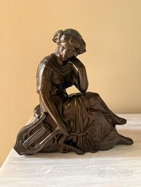 Scultura / statua donna in spelter