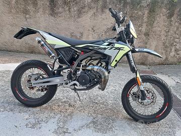 Fantic motard 50