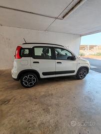 automobile fiat panda city life hybrid 