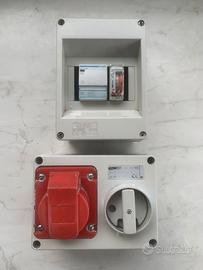 Interittore industriale piu timer