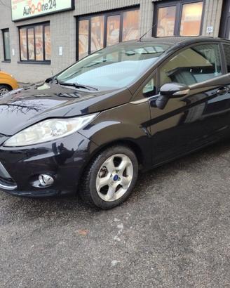 FORD Fiesta 1.4 TDCi 70CV 3 porte Titanium NEOPA