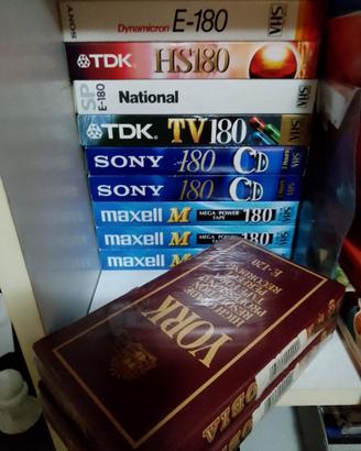 11 videocassette VHS per registrazione