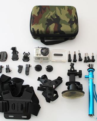 GoPro Hero 2 con accessori