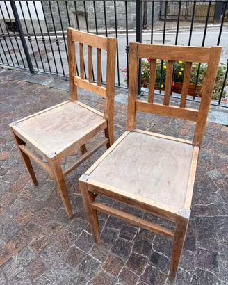 Coppia di Sedie Rustiche in Legno Massello