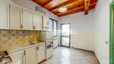 BILOCALE SU DUE LIVELLI DA INVESTIMENTO