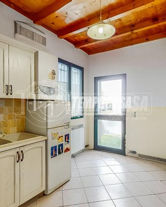 BILOCALE SU DUE LIVELLI DA INVESTIMENTO