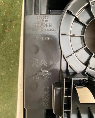 Contenitore kit riparazione Opel Corsa 2024