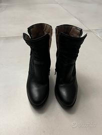 Stivaletto in pelle con plateau