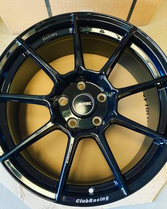 Cerchi in lega Autec Club Racing 8,5x19 Ford Focus