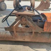 Benna inclinabile per miniescavatore