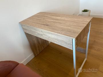 Scrivania nuova