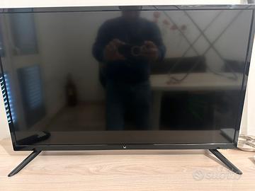 Smart TV Majestic 32" Wi-Fi con telecomando
