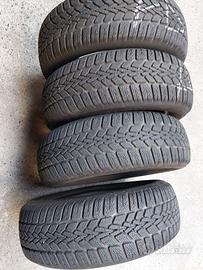 4 Gomme invernali Dunlop Winter 195/60/R16