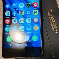 Smartphone zte axon m fold