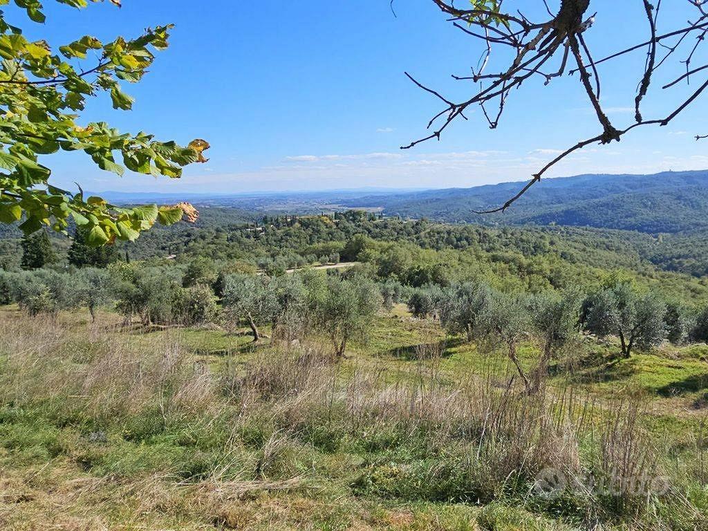 Rustico / Casale di 253 m² con più di 5 locali e b - Vista 4