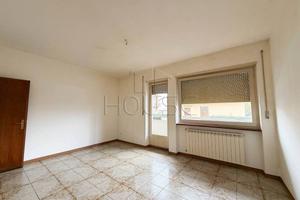 Appartamento di 96 m² con 5 locali e posto auto a 