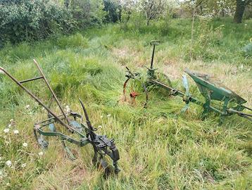 Anichi aratri manuali