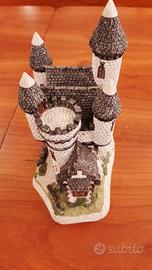 1988 David Winter Macbeth's Castle