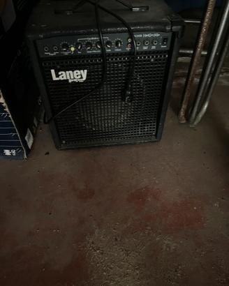 Aplificatore da studio per basso Laney usato