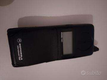 Cellulare vintage Motorola International 7500
