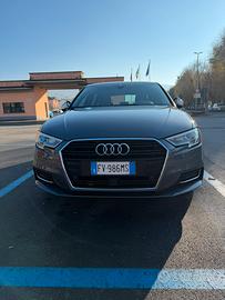 AUDI A3 SPB 1.5 TFSI COD S TRONIC DESIGN