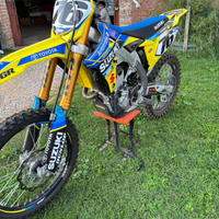 Suzuki rmz 250