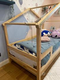 Lettino in legno