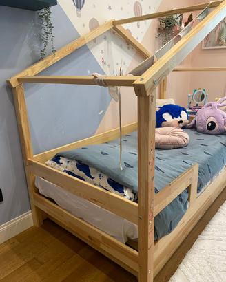 Lettino in legno