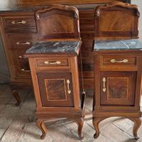 Mobili antichi, comò con specchiera e comodini