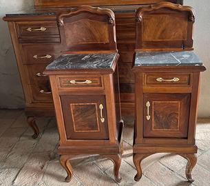 Mobili antichi, comò con specchiera e comodini
