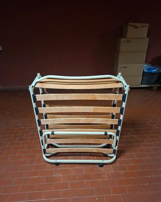 Letto a doghe pieghevole con ruote