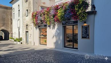 NEGOZIO A CAVA DE' TIRRENI