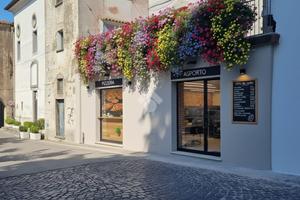 NEGOZIO A CAVA DE' TIRRENI