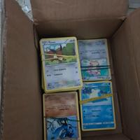 Lotto con album di carte pokemon