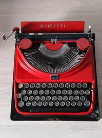 Macchina per scrivere Olivetti MP1 Ico rossa