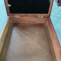 scatola con specchio a scacchiera