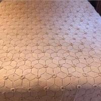 Coperta in cotone egru lavorata ad uncinetto