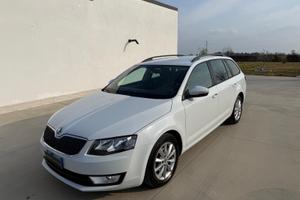 Skoda Octavia 1.6 TDI CR 110 CV DSG Wagon Executiv